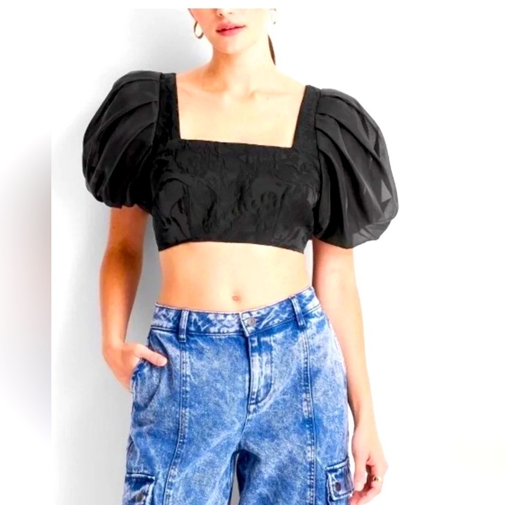 Future Collective Black Cropped Puff Sleeve Zipper Back Top Size 2 NWOT